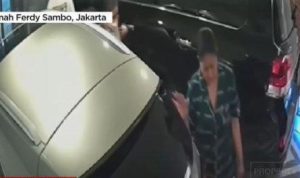Rekaman CCTV di rumah Irjen Ferdy Sambo yang diduga oleh Pengacara Brigadir J sudah diedit sebelum dibuka ke publik. (tangkapan layar youtube0