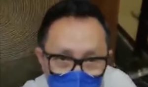 Ngeri, Eko Patrio Terjebak di Lift yang Anjlok 12 lantai, Begini Kondisinya Tangkapan layar video saat Eko Patrio terjebak di dalam lift yang anjlok 12 lantai.