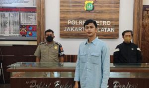 Ini Identitas Pemukul Wajah Sopir TransJakarta, Menyesal Setelah Ditangkap Polisi Polisi mengungkap identitas pelaku pemukulan terhadap sopir bus TransJaarta yang ternyata berinisial KM dan tinggal di Tapos Depok. (ist)