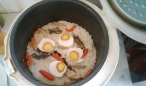 Resep nasi liwet magicom yang praktis dan nikmat. (ist)