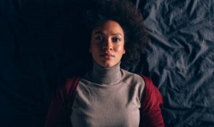 Ciri-ciri Manusia yang Disukai Oleh Jin, Sering Tidak Kita Sadari Ciri-ciri manusia disukai oleh jin adalah salah satunya adalah aura wajahnya yang bisa tiba-tiba berubah dan lebih suka menyendiri. (pixabay)