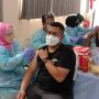 128.000 Nakes di Jabar akan Divaksin Booster ke-2 Covid 19. Saat pemberian vaksinasi booster ke-2 Covid-19. Foto Sandi Nugraha