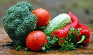 Jangan Makan Sayuran ini dalam Kodisi Mentah, ini Bahayanya Ilustrasi bahayanya mengkonsumsi sayuran mentah tanpa dimasak. (pixabay)