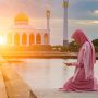 Ilustrasi membaca doa saat pagi hari. (pixabay)