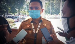 Pemkot Bogor Wanti-wanti Masyarakat Waspadai Covid Centaurus Kabag Hukum dan HAM Setda Kota Bogor, Alma Wiranta saat mengajak warga untuk mewaspadai adanya varian baru Covid Centaurus, (Yudha Prananda / Jabar Ekspres)