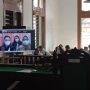 Majelis Hakim Tolak Eksepsi Ade Yasin, Sidang Lanjut pada Pemeriksaan Saksi Majelis Hakim Tolak Eksepsi Ade Yasin, Sidang Lanjut pada Pemeriksaan Saksi
