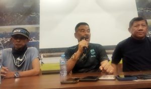 Umuh: Robert Rene Alberts Mengundurkan Diri