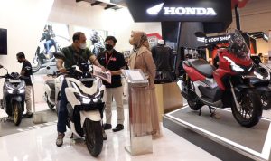 Skutik Besar Honda PCX160 dan Honda ADV160 Jadi Primadona GIIAS 2022 Skutik Besar Honda PCX160 dan Honda ADV160 Jadi Primadona GIIAS 2022
