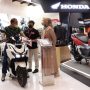 Skutik Besar Honda PCX160 dan Honda ADV160 Jadi Primadona GIIAS 2022 Skutik Besar Honda PCX160 dan Honda ADV160 Jadi Primadona GIIAS 2022