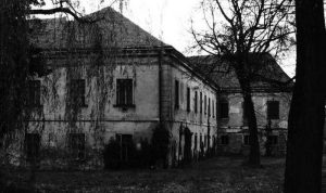 rumah hantu