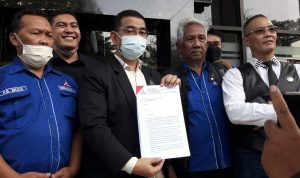 Belasan Dewan Pimpinan Anak Cabang (DPAC) Demokrat Kota Bandung menggugat Ketua Umum (Ketum) Partai Demokrat dan Tim Lima