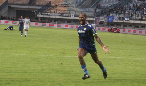 Gol Cepat David Da Silva Berhasil Membuat Persib Curi Tiga Poin dari PSS Sleman Gol Cepat David Da Silva Berhasil Membuat Persib Curi Tiga Poin dari PSS Sleman