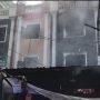Ruko Terbakar, Karyawan Loncat ke Ruko Sebelah untuk Selamatkan Diri