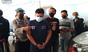 Kerap Diajak Berkelahi, Pemuda di Bandung Nekat Bacok Teman hingga Tewas Kerap Diajak Berkelahi, Pemuda di Bandung Nekat Bacok Teman hingga Tewas