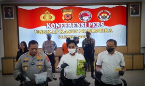 Tangkap Pengedar Narkoba dengan Barbuk 1,3 Kilogram, Polres Bogor Selamatkan 70 Ribu Jiwa Tangkap Pengedar Narkoba dengan Barbuk 1,3 Kilogram, Polres Bogor Selamatkan 70 Ribu Jiwa