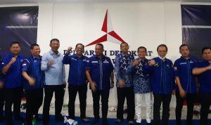 DPD Demokrat Jabar tolak kenaikan bbm. Foto. Sandi Nugraha.