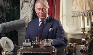 Raja Charles III yang sudah memecat 100 staff padahal belum ada sebulan dinobatkan.