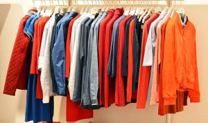 Tips Memilih Warna Baju untuk Cuaca Panas, Agar Tidak Terbakar dan Kepanasan Tips memilih warna baju yang sesuai untuk musim panas (pixabay)