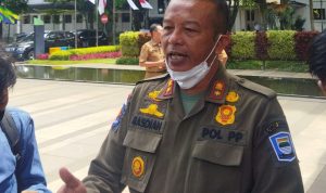 Puluhan Reklame di Kota Bandung Ditertibkan Satpol PP, Ini Alasannya Kepala Satpol PP Kota Bandung, Rasdian Setiadi. (Nizar/Jabar Ekspres)