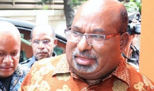Gubernur Papua Lukas Enembe, diduga melakukan transaksi kekasino mencapai R560 Miliar. (pojoksatu)
