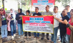 Salah satu aksi Ganjarist Lampung, Ketua Relawan Ganjarist Lampung Achmad Huzairin tanggapi snatai pembentukan dewan Kolonel dan dewan Kopral. (ist)