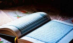 Keistimewaan surat Alkahfi bila dipaca setiap hari jumat.