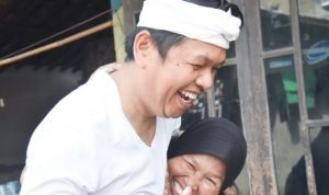 Momen Dedi Mulyadi kedapatan peluk janda saat proses perceraiannya sedang berlangsung. (instagram @dedimulyadi71)