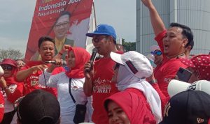 Didukung Ribuan Peserta Senam Indonesia Juara untuk 2024, Ridwan Kamil: Mudah-mudahan Dikabulkan Gubenur Jabar, Ridwan Kamil saat menghadiri Launching Senam Indonesia Juara di Monumen perjuangan, Kota Bandung. Minggu (4/9). Foto. Sandi Nugraha.
