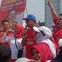 Gubenur Jabar, Ridwan Kamil saat menghadiri Launching Senam Indonesia Juara di Monumen perjuangan, Kota Bandung. Minggu (4/9). Foto. Sandi Nugraha.