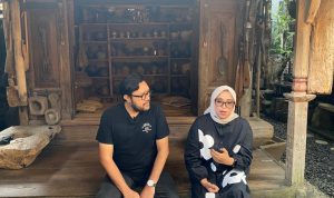 PDI Perjuangan Jabar Gelar Lomba Inovasi Menu Berbasis Pangan Lokal FOTO BERSAMA: Ketua DPD PDI Perjuangan Jawa Barat Ono Surono bersama Ketua Panitia Lomba Inovasi Menu Berbasis Pangan Lokal Hj Ijah Hartini.