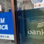 Gerai ATM milik BCA dan bjb yang berada di halaman Toserba Griya Soekarno Hatta dijadikan tempak modus ganjel ATM