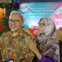 Mantan Gubernur Jawa Barat, Ahmad Heryawan (kiri) berikan keterangan soal istrinya Netty Prasetiyani (kanan) yang berpeluang maju pada Pilgub Jabar 2022. (Erwin Mintara D. Yasa Jabar Ekspes)