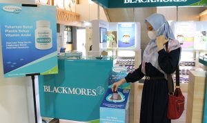 Blackmores Indonesia Terus Berkomitmen Jaga Kelestarian Laut Indonesia Melalui Program Blackmores Peduli ‘Tukar Botol’ Blackmores Indonesia Terus Berkomitmen Jaga Kelestarian Laut Indonesia Melalui Program Blackmores Peduli ‘Tukar Botol’