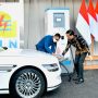 Presiden Jokowi ketika meresmikan-SPKLU Ultra Fast Charging untuk kendaraan listrik Pertama-di-Indonesia.