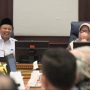 Wakil Gubenur Jabar Uu Ruzhanuluulum menggelar rapat terkait evaluasi rekomendasi dari BPK RI