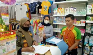 Terbukti Tidak Mengantongi Izin, 4 Toko Ritel di Cihampelas Disidak Satpol PP