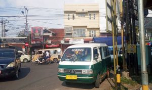 Tanpa Keputusan Pemkab, Sopir Angkot di Garut Naikan Tarif Menyusul Kenaikan Harga BBM