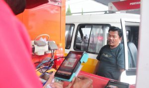 BBM Meroket, Penghasilan Masyarakat Terjun Bebas BBM Meroket, Penghasilan Masyarakat Terjun Bebas