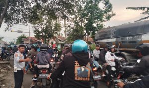 Kecelakaan di Jalan Raya Pangalengan Bandung Sebabkan Macet Ratusan Meter, Supir Diduga Lalai Kecelakaan di Jalan Raya Pangalengan Bandung Sebabkan Macet Ratusan Meter, Supir Diduga Lalai
