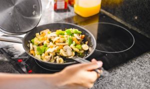 PLN Batalkan Program Kompor Listrik PLN Batalkan Program Kompor Listrik