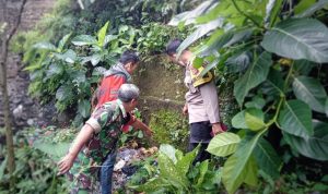 Baru Lahir, Bayi Perempuan Ditemukan Warga Bogor Tergeletak di Tumpukan Sampah