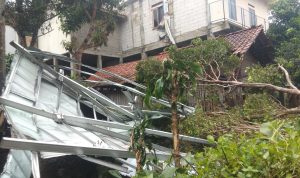 Cimenyan Dihantam Musibah, Angin Puting Beliung Porak Porandakan Ratusan Rumah