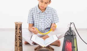 Kedahsyatan kekuatan Ayat Kursi yang mampu mengusir setan. (ilustrasi: pixabay)
