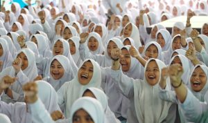 Himpunan Santri Nusantara menyatakan dukungannya terhadap Ganjar Pranowo yang dinilainya sebagai Tokoh Moderat yang Merangkul Semua Kalangan