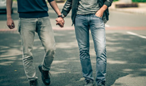 Ilustrasi kaum gay yang akan menerima Malapetaka pedih dari Allah, bahkan Saat Masih di Dunia
