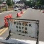 Pemberlakuan one way di kawasan puncak mengingat puluhan ribu kendaraan bergerak kekawasan tersebut. (Sandika Fadilah/ Jabarekspres)
