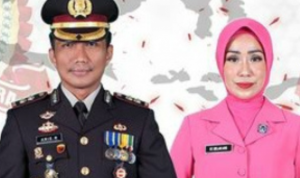 Kapolres Muara Enim AKBP Aris Rusdiyanto bersama Melani Aris, yang dicopot dari jabatannya. (ist)