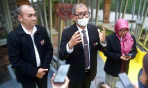 SEAMEO Biotrop Kemas Keanekaragaman Hayati Dalam Bentuk Wisata Pendidikan Pertanian Direktur SEAMEO Biotrop, Zulhamsyah Imran saat menjelaskan sejumlah program kepada wartawan. (Yudha Prananda / Jabar Ekspres)