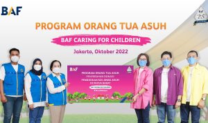 PEDULI PENDIDIKAN: Penyerahan donasi BAF Program Orang Tua Asuh kepada GNOTA.