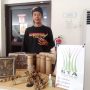 Manfaatkan Bambu, Pemuda di Bogor Buat Lukisan